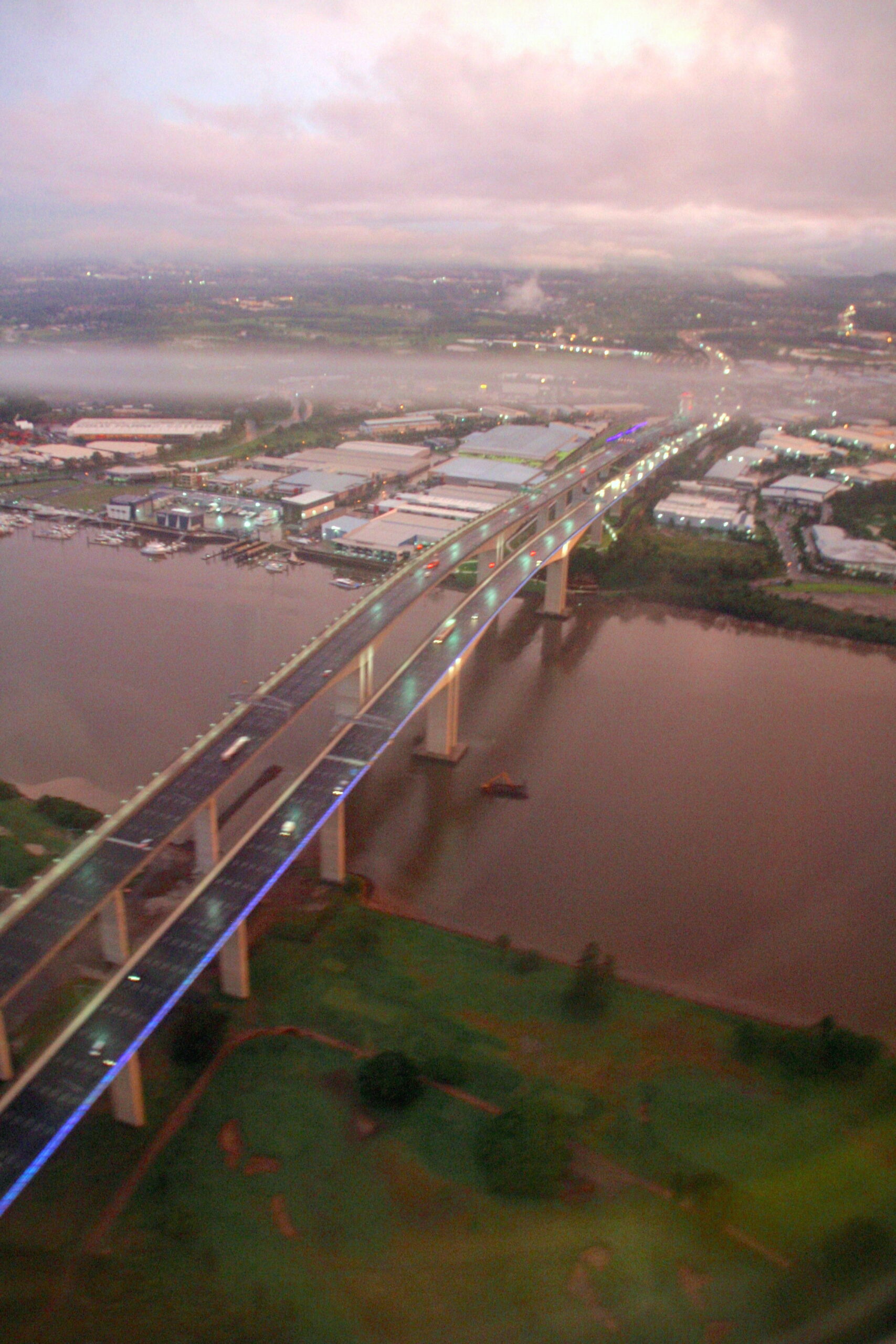 Viral Photo Has People Terrified To Drive Over Brisbane S Gateway