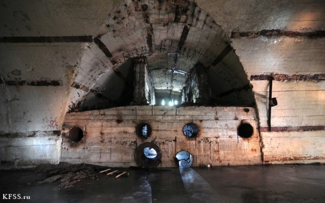 The Massive Abandoned Submarine Base - Abandoned Spaces