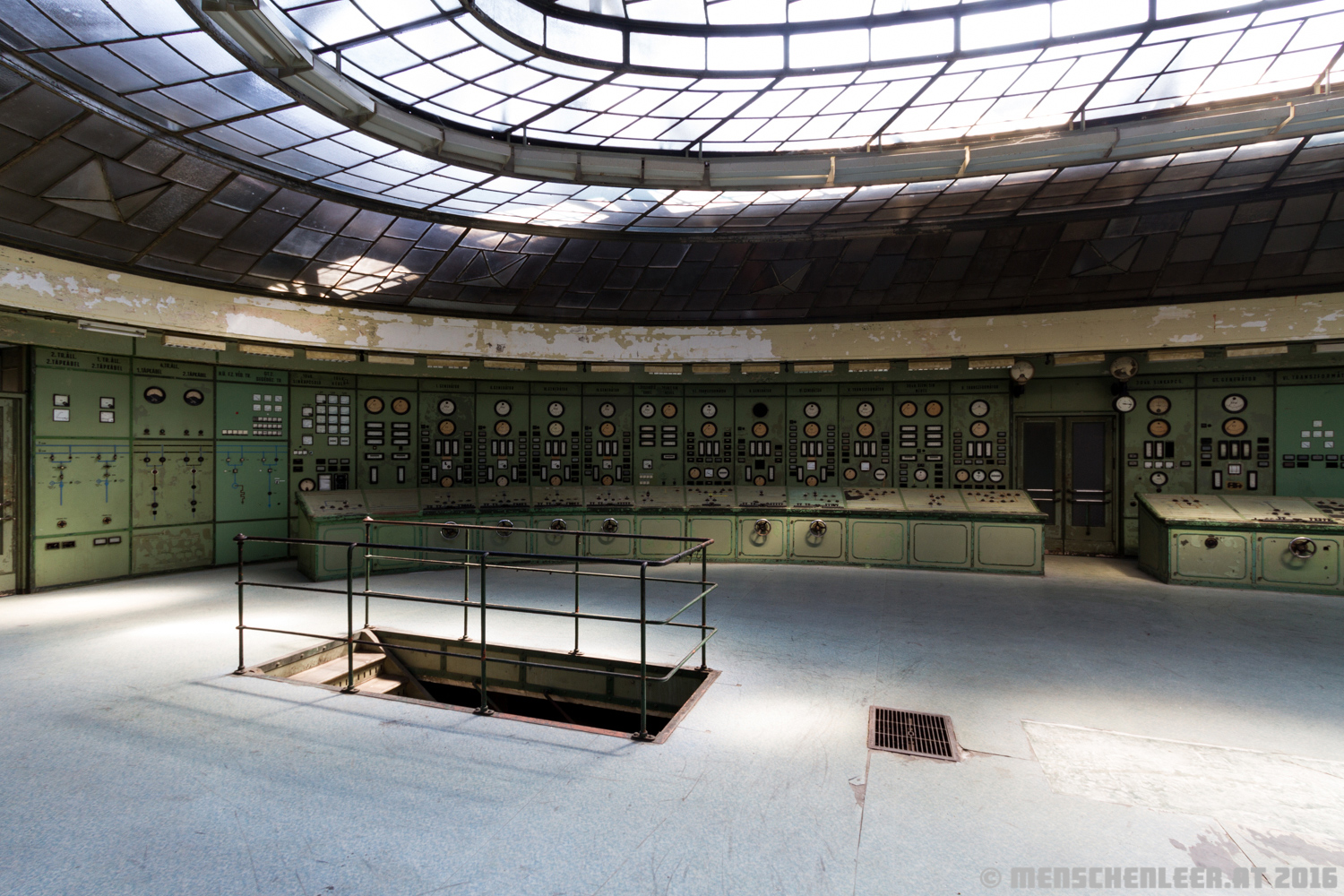 The Beautiful & Abandoned Art-Deco Power Plant - Abandoned Spaces