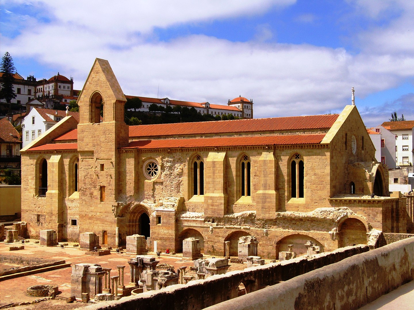 Monastery of Santa Clara-a-Velha - Abandoned Spaces