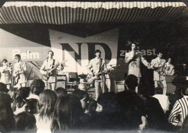 Performers and visitors from the USSR also came to the festival. In the photo the popular Soviet band “Singing Guitars.” Source: Private Archive