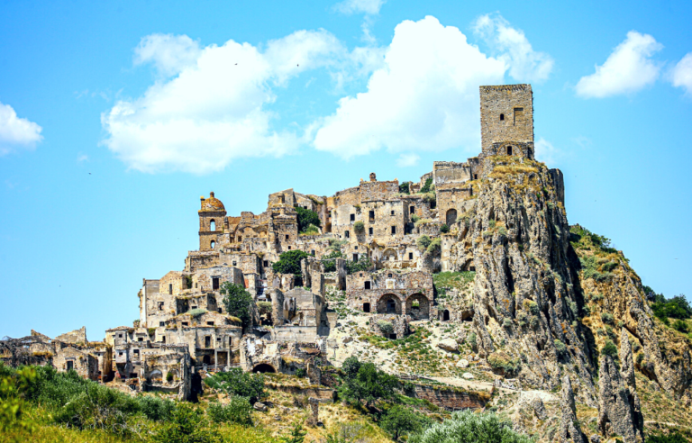 The Ghost Town of Craco Offers a Glimpse Into Medieval Italy ...