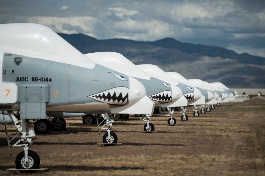 The World's Largest Aircraft Boneyard Is Located In The Arizona Desert