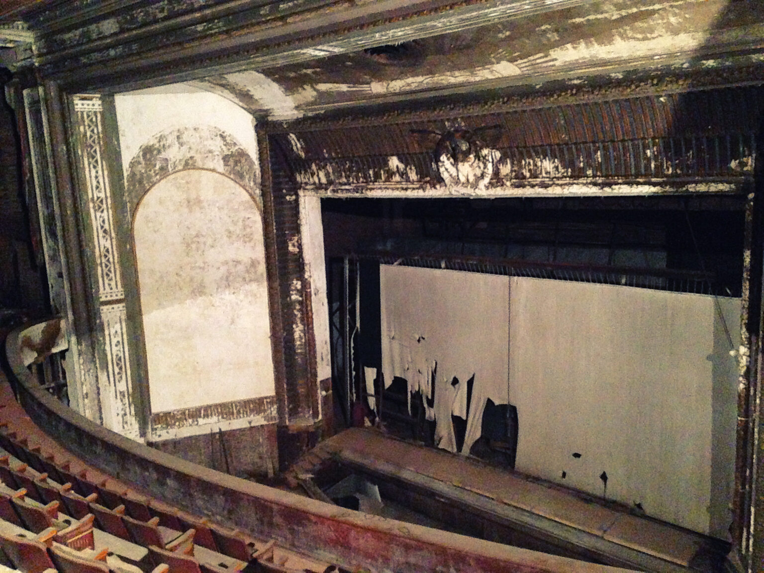 Final Curtain Call - Abandoned Movie Theaters Around the World ...